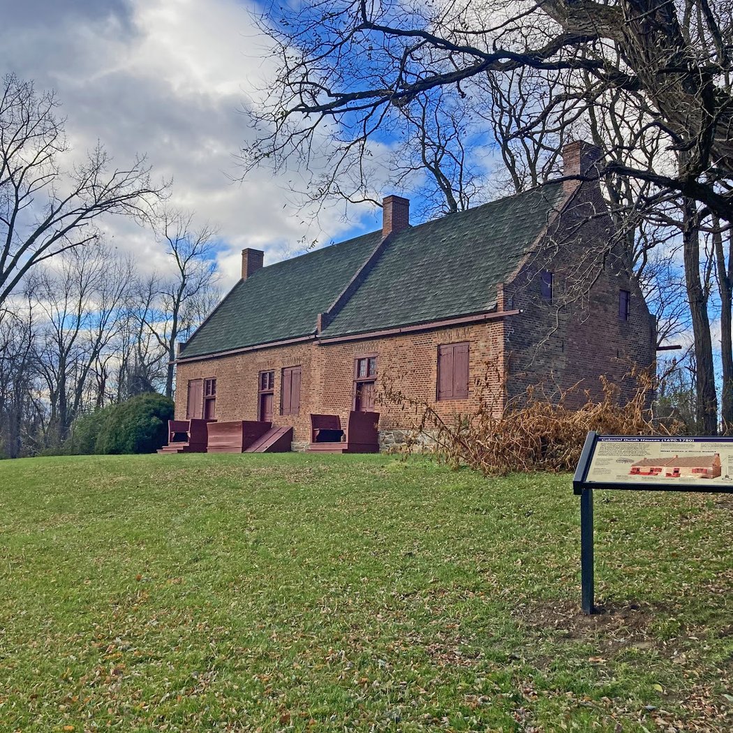 Luykas Van Alen House 3