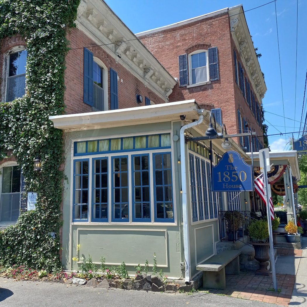 The 1850 House Inn 2