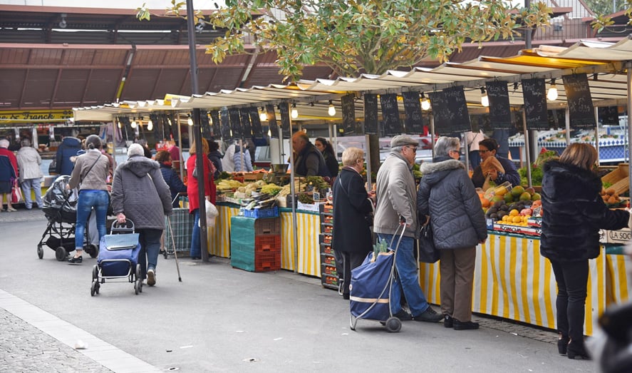 Au Marché du Bourget 1