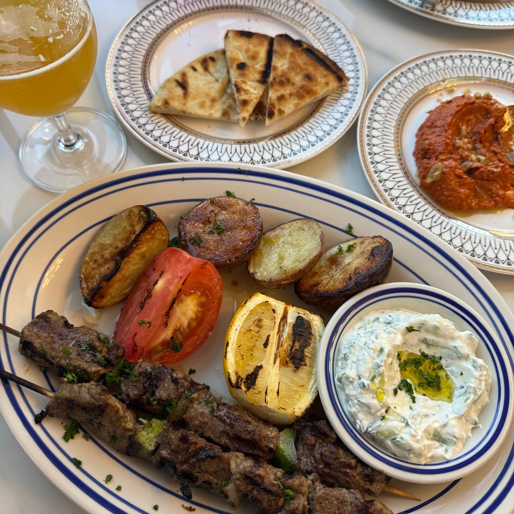Milos Taverna 3