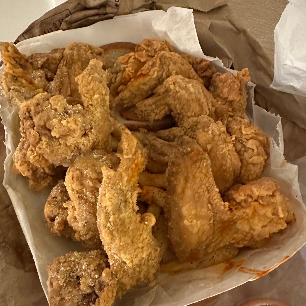Harold's Shrimp & Chicken - Miami Beach 3