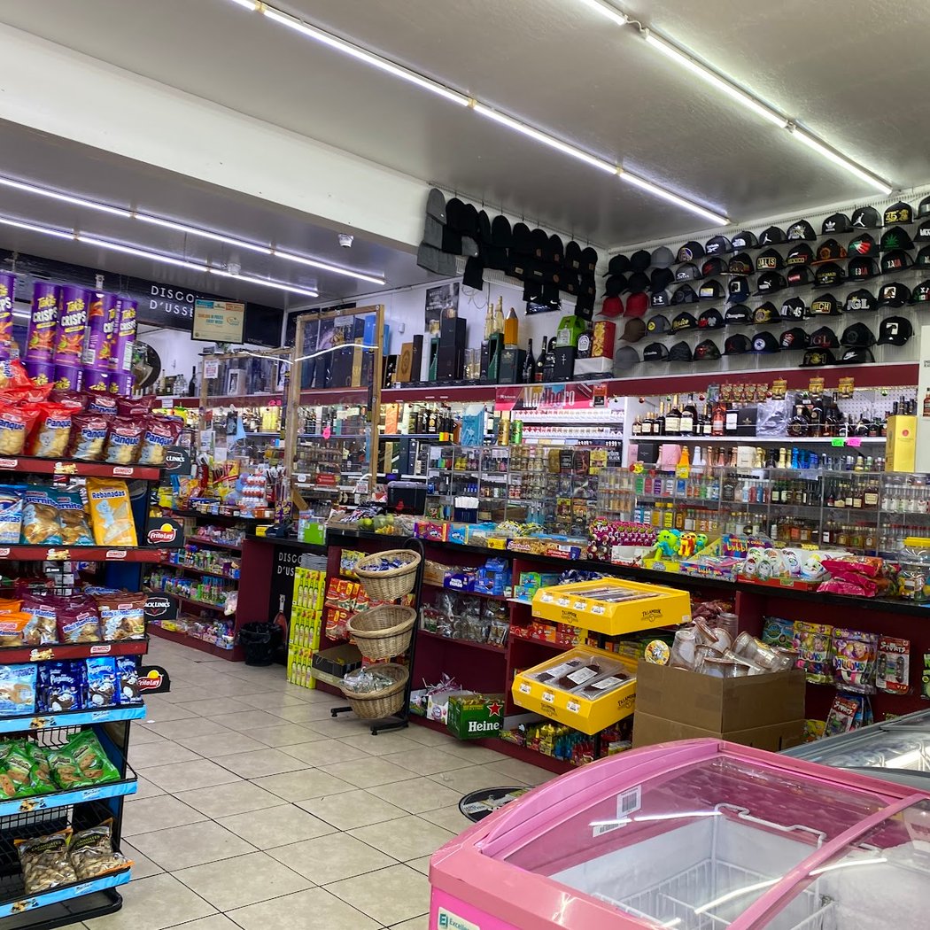 San Carlos Market & Liquor 3