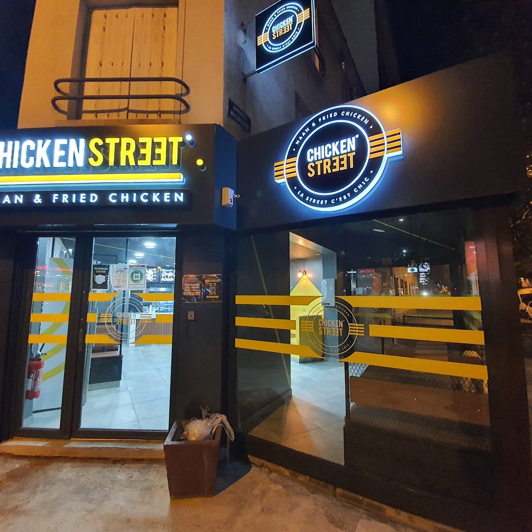 Chicken Street Saint-Ouen Naan & Fried Chicken 2