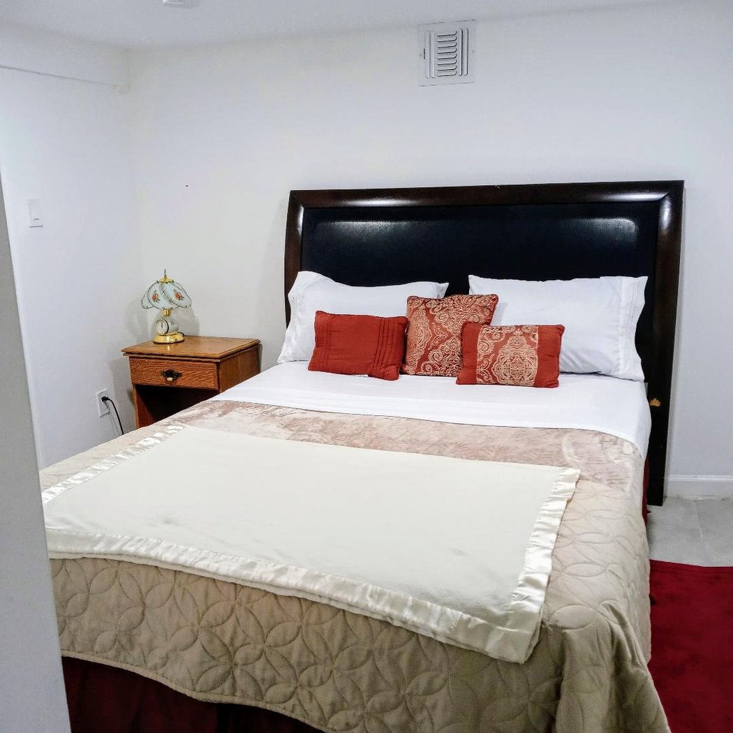 Cozy 1 bedroom basement apartment 40 min drive to NYC 2