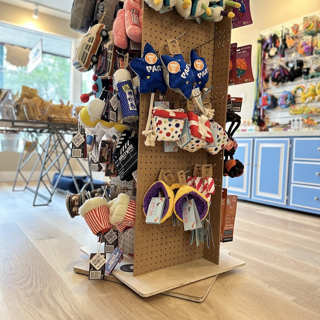 Shinto's Pet Food Kitchen & Store 2