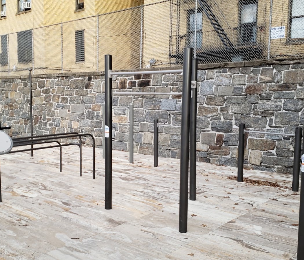 Outdoor Calisthenics Gym at J. Hood Park 2