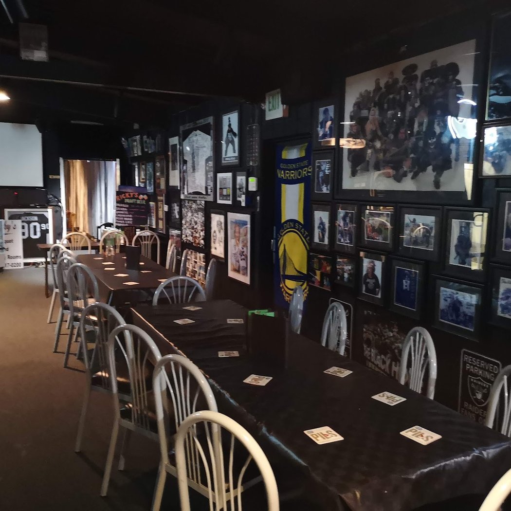 Rickey’s Sports Lounge 3