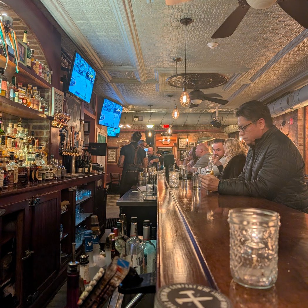 The Hutton Restaurant and Bar 5