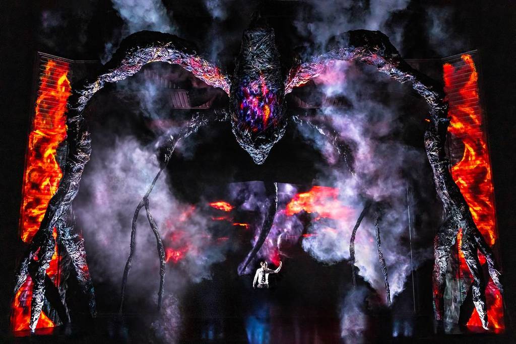 Stranger Things: The First Shadow 1