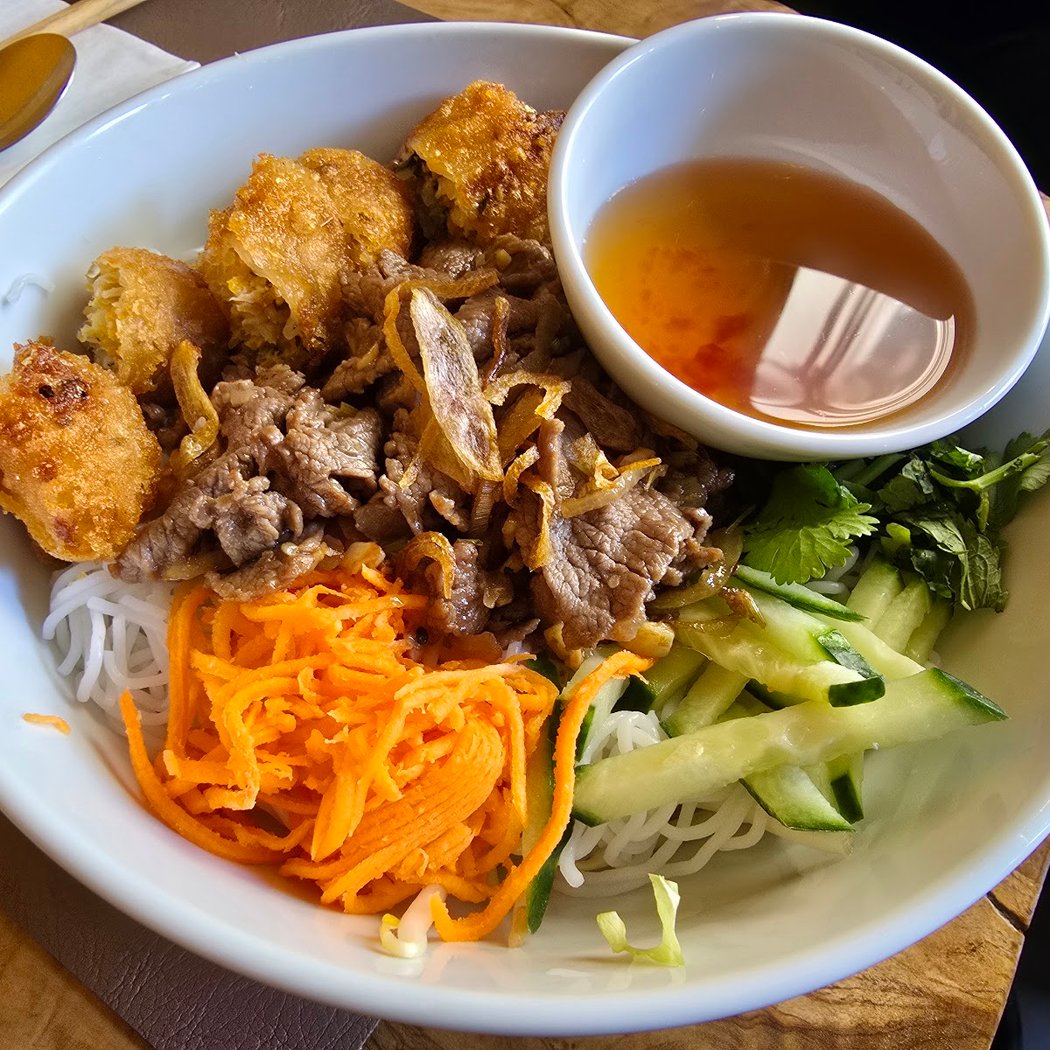 Lang Viet 1