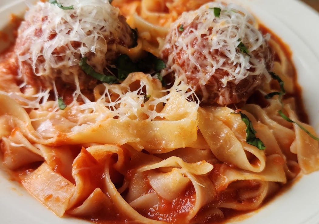 Dina's Italian Cafeteria 1