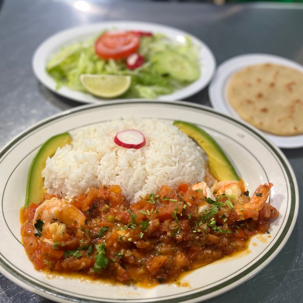 Mi Pequeño El Salvador Restaurant 3