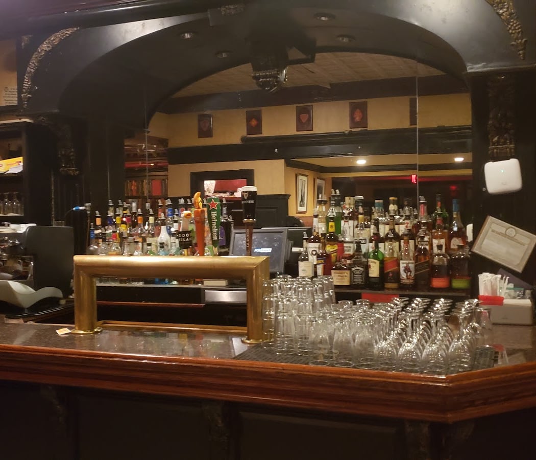 Hurley's Restaurant & Bar 3