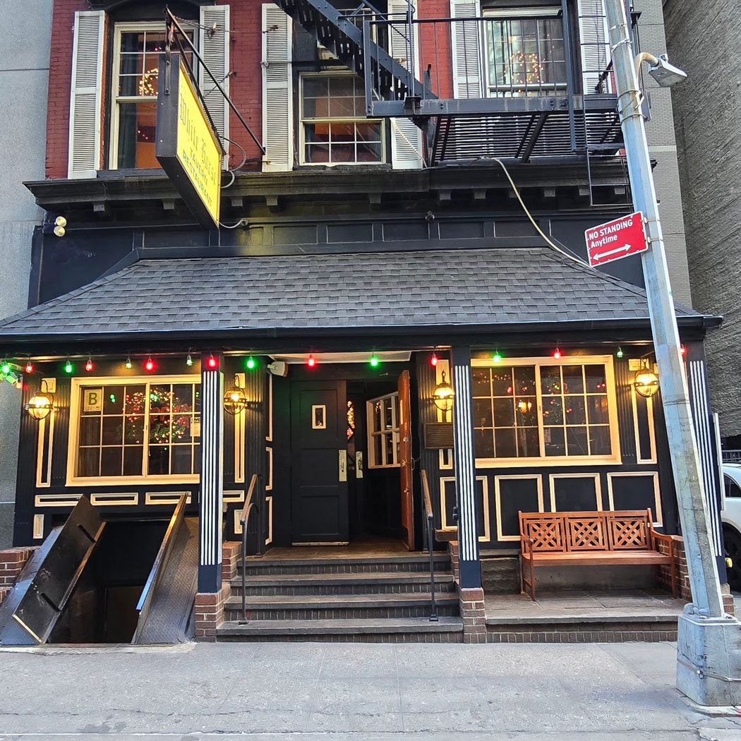 White Horse Tavern - Financial District 2