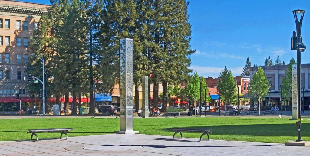 Old Courthouse Sq 3