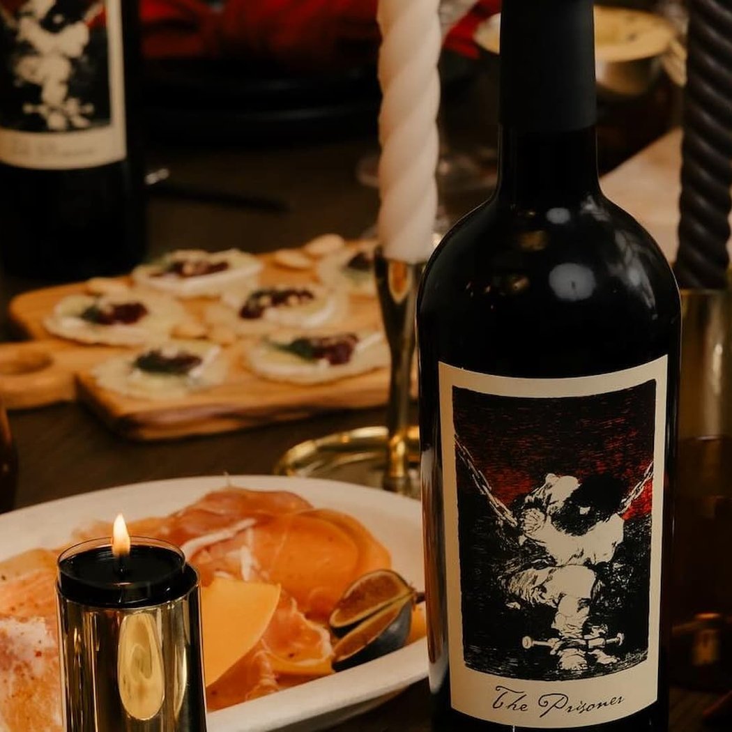 PRISONER HOLIDAY DINNER 1