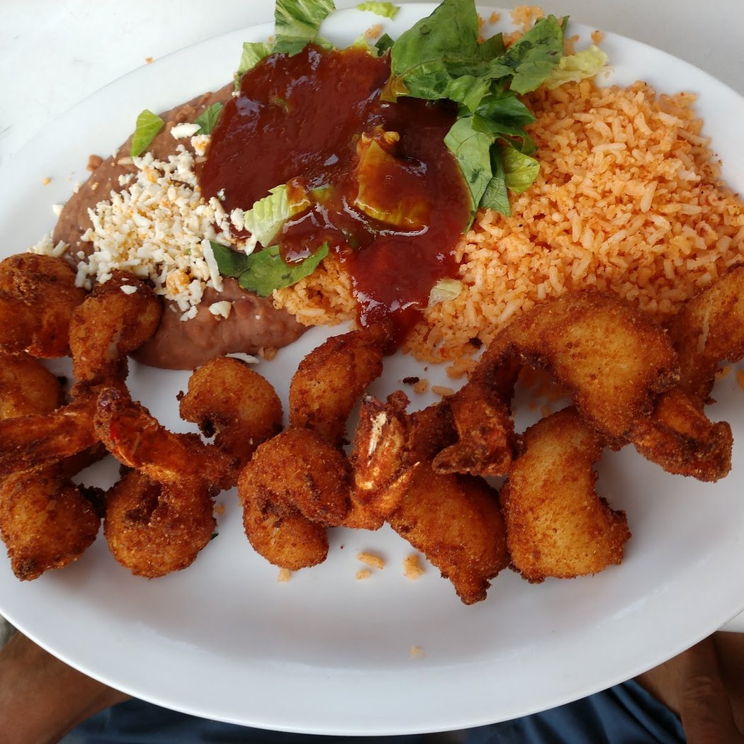 Las Mañanitas Restaurant 3