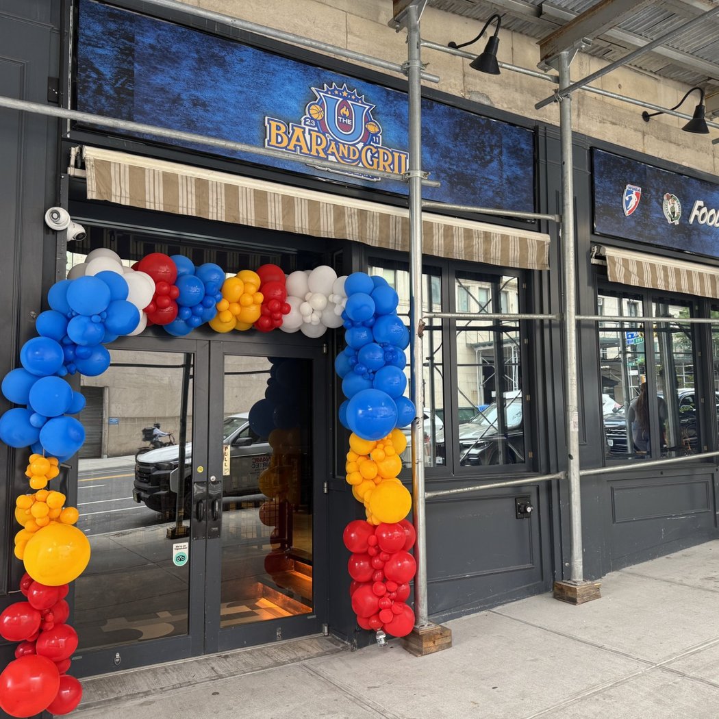 The U bar and grill 3