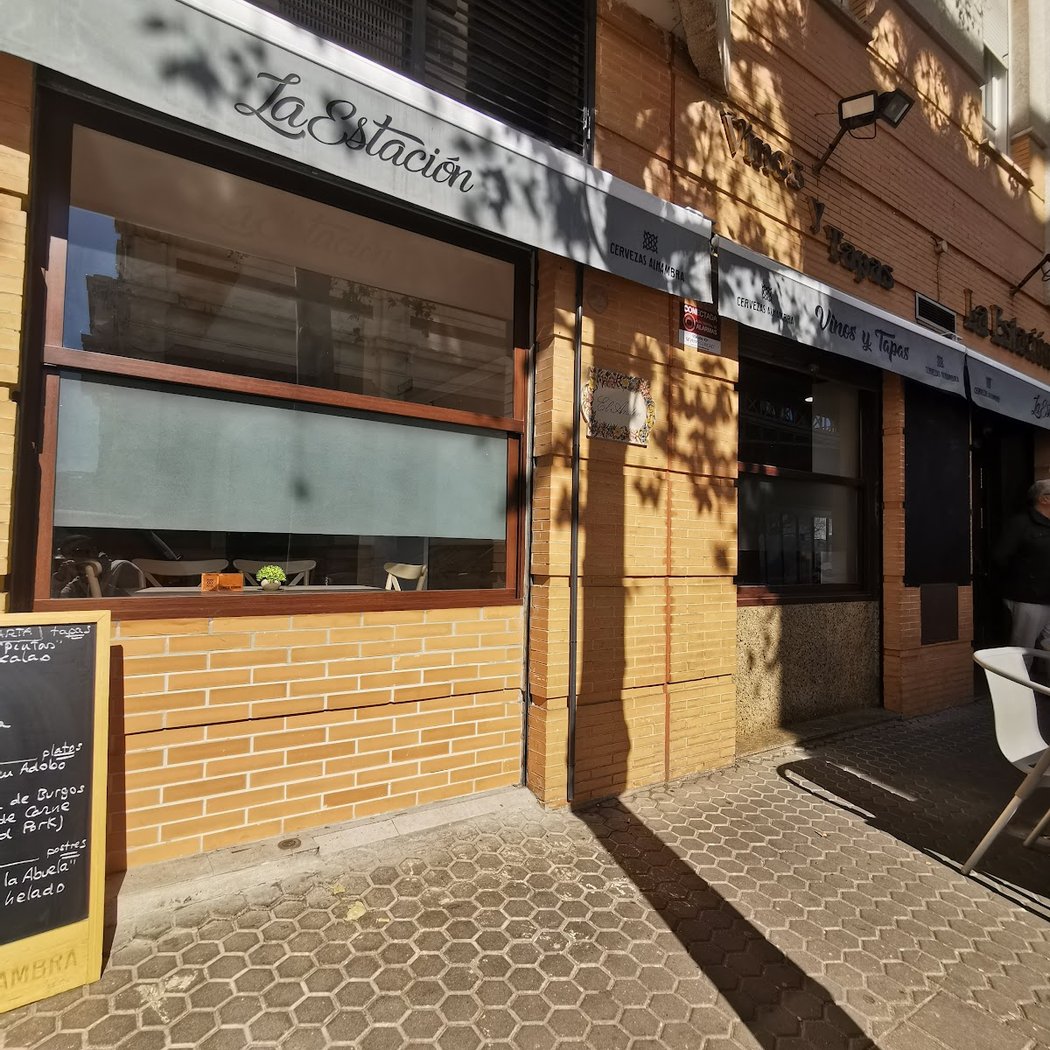 Bar Vinos y Tapas la Estación 2