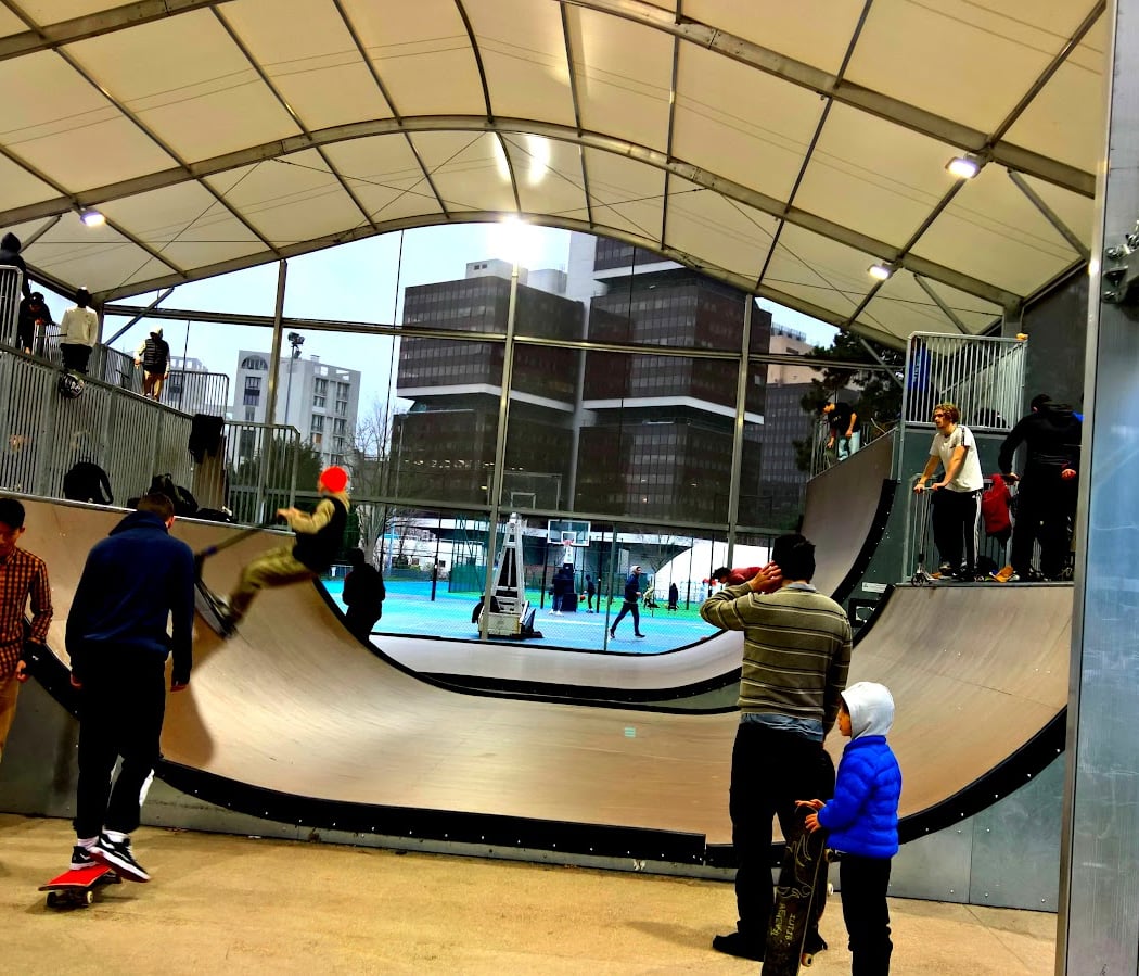 Charles Moureu sports center 3