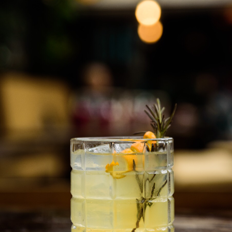 M Bar 1