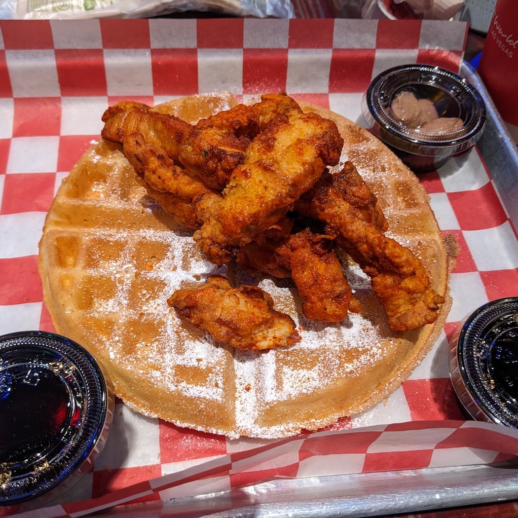 Dawg House Saloon & Sports Book 4