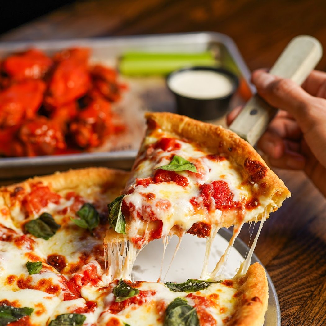 Vero Chicago Pizza 1
