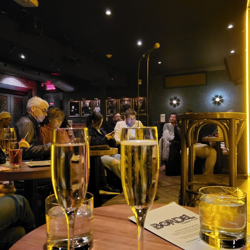 Le Bordel Comédie Club 1