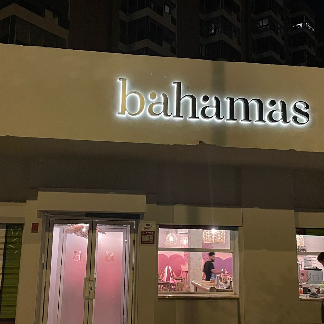 Bahamas Triana 2