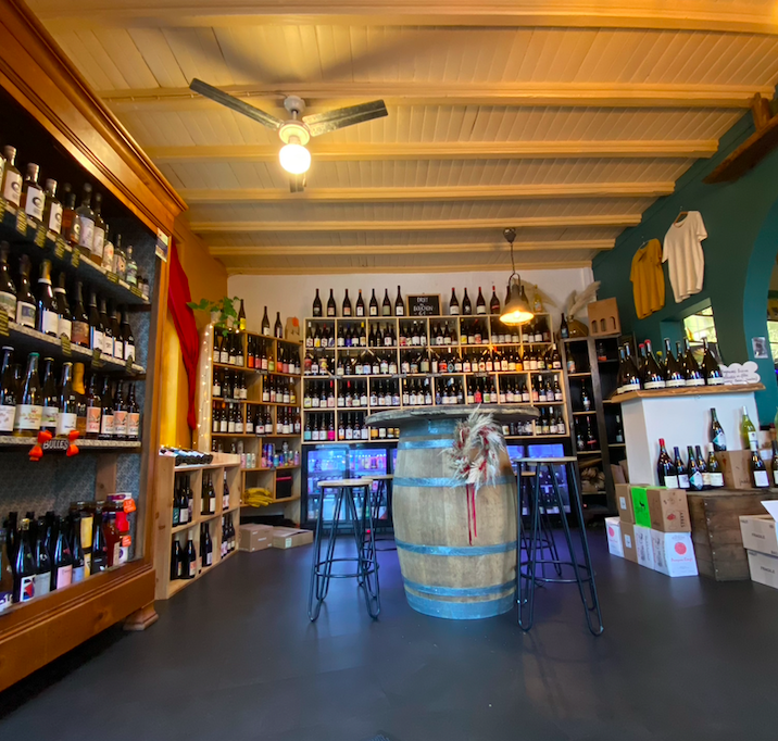 Vin te faire boire - cave, bar à breuvages et lieu vivant 2