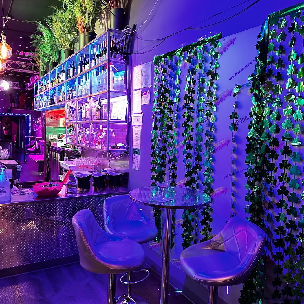 Summer Bar & Lounge 3