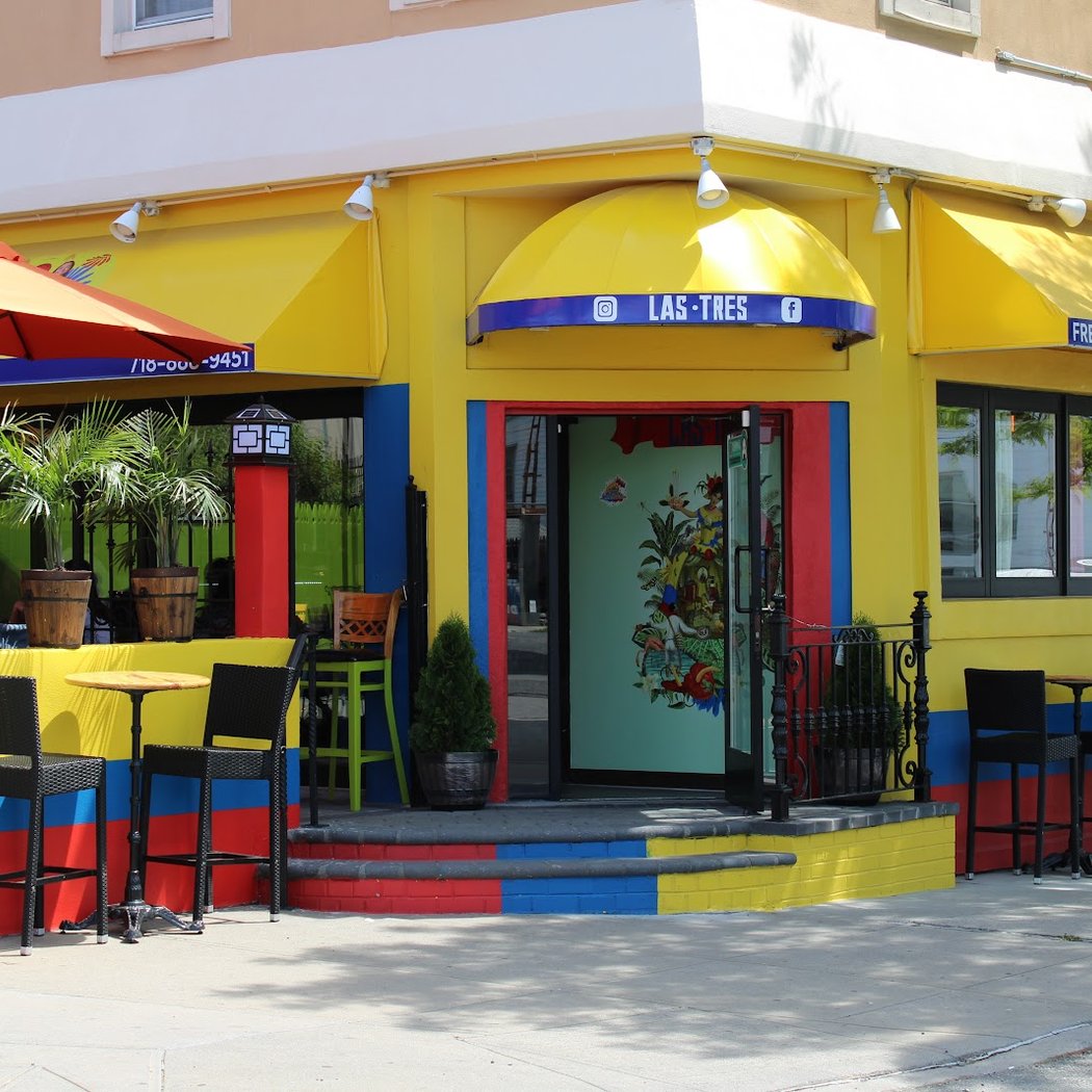Las Tres Restaurant 2
