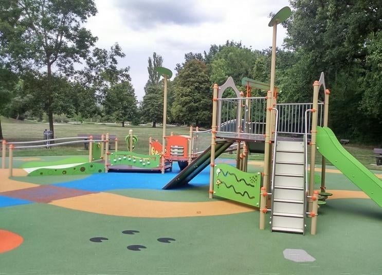 Tronchet playground 1