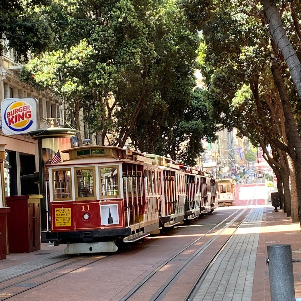 Cable Car Turnaround Powell St. 2