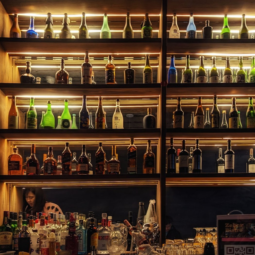 Zebra Bistro Bar 斑马餐酒 1