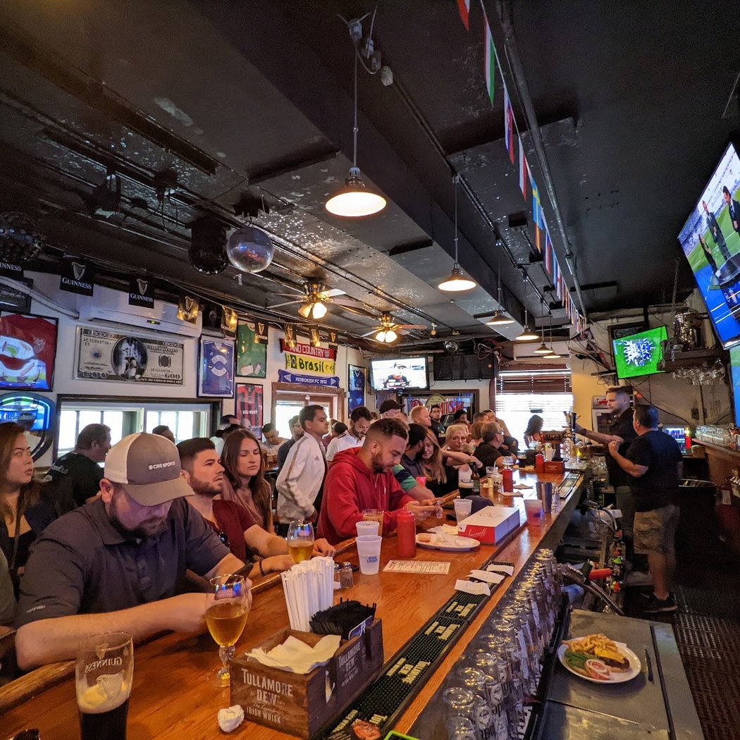Mulligan's Pub 4