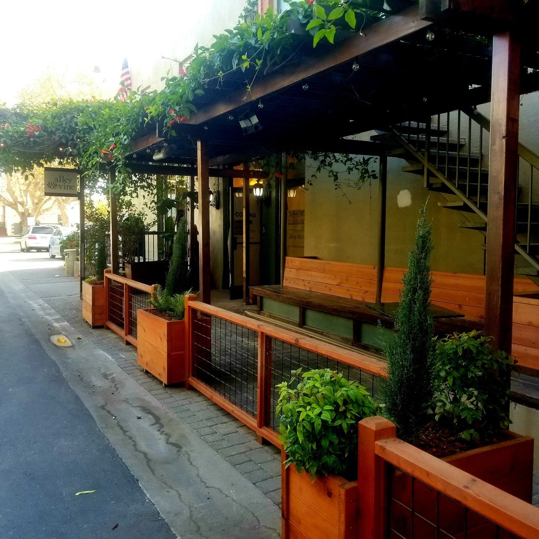 Alley & Vine 3