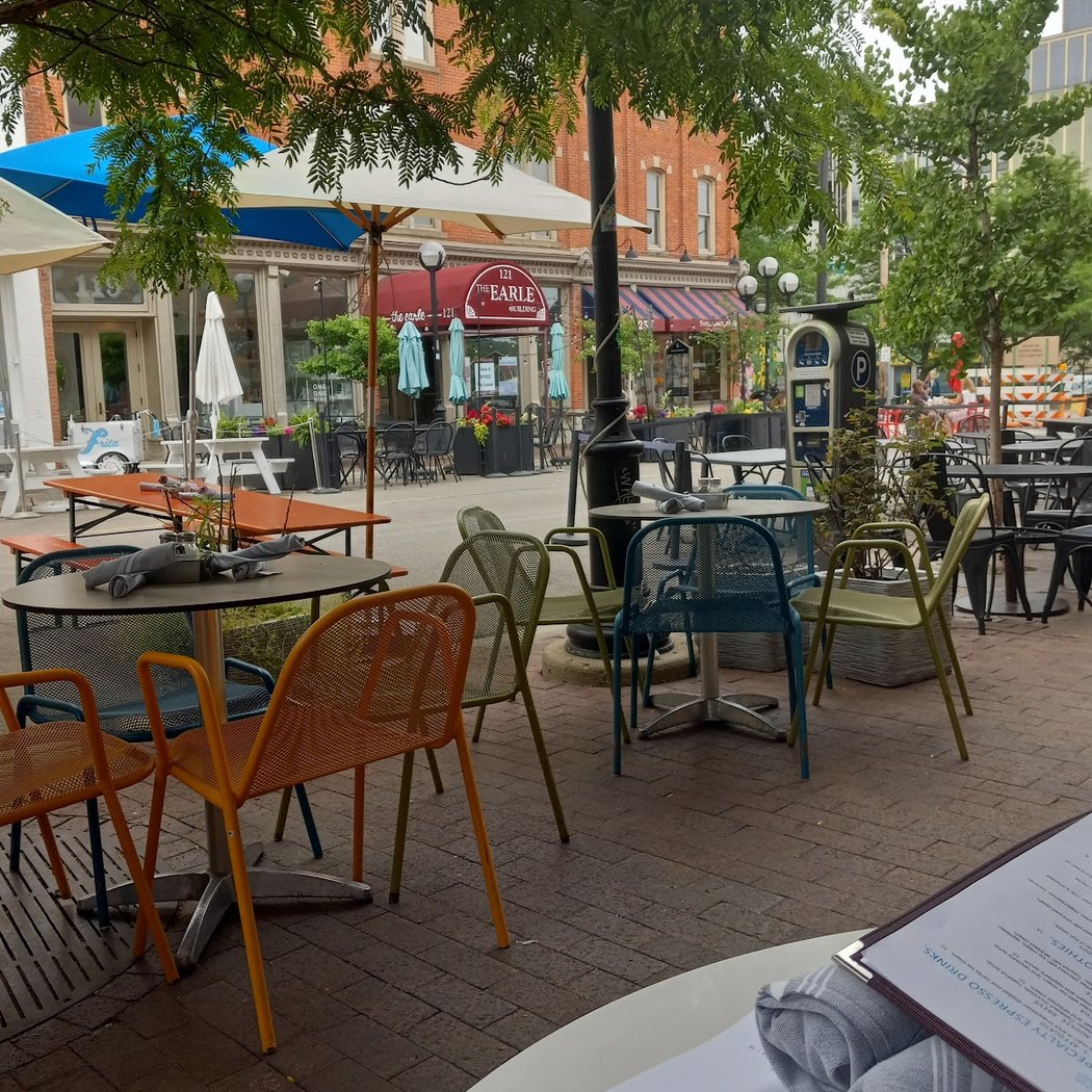 Café Zola 2