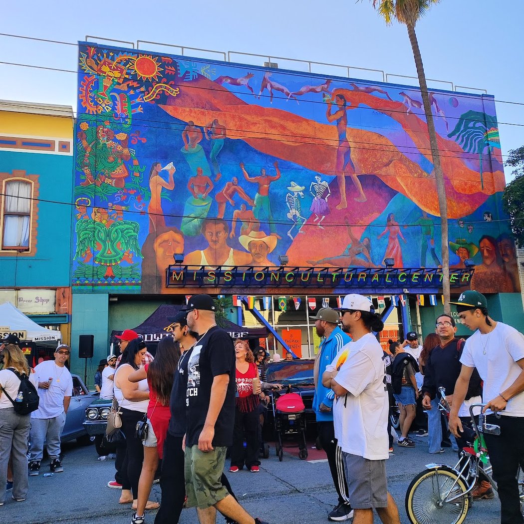(415) Public Gallery: A Community-Driven Art Event 1