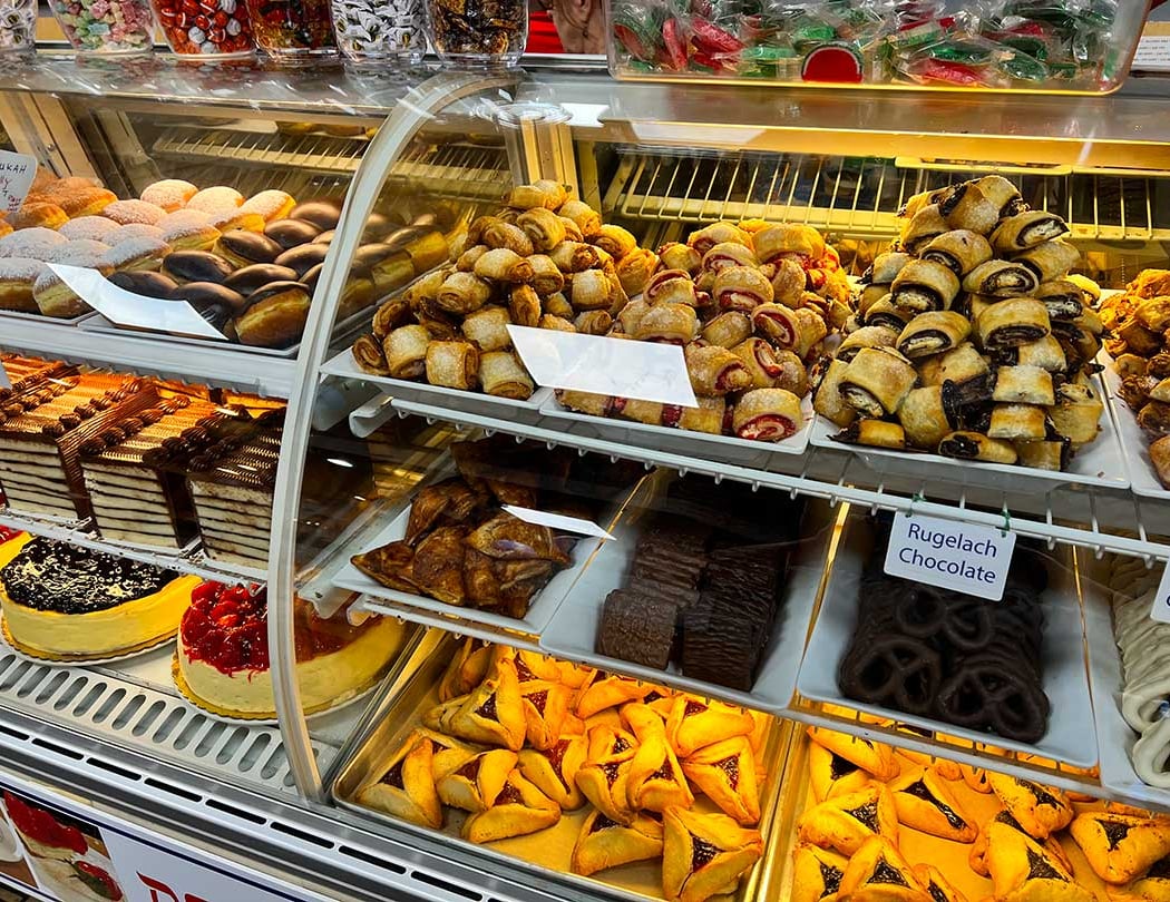 Eppes Essen Deli & Restaurant 2