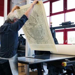 Visite commentée et démonstrations dans les ateliers d'art de chalcographie 1