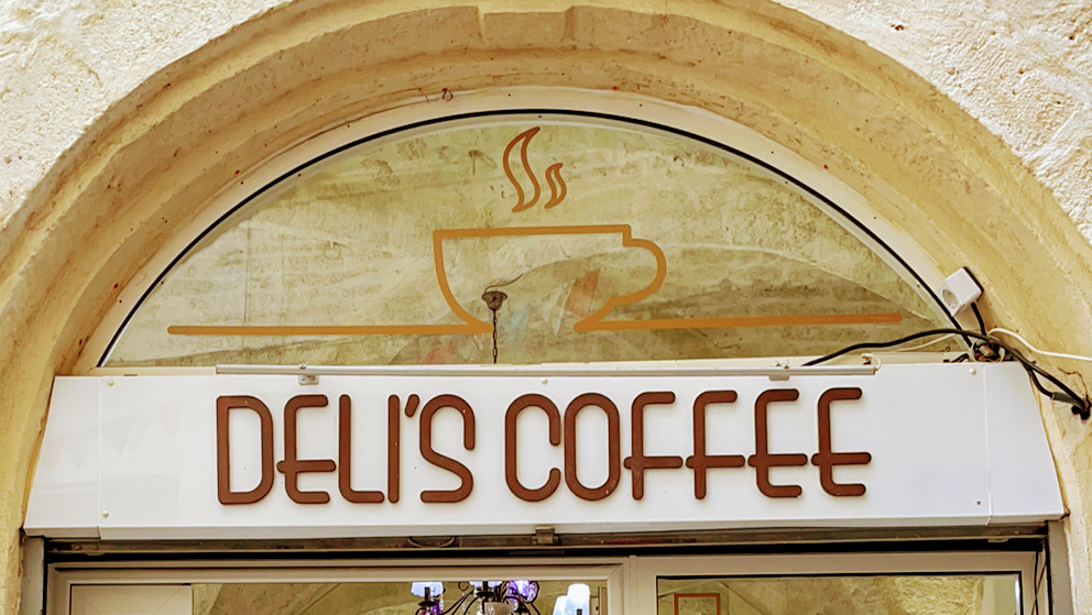 DELI'S COFFEE 3