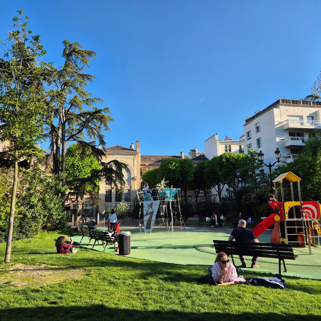 Square Mathilde Girault 1