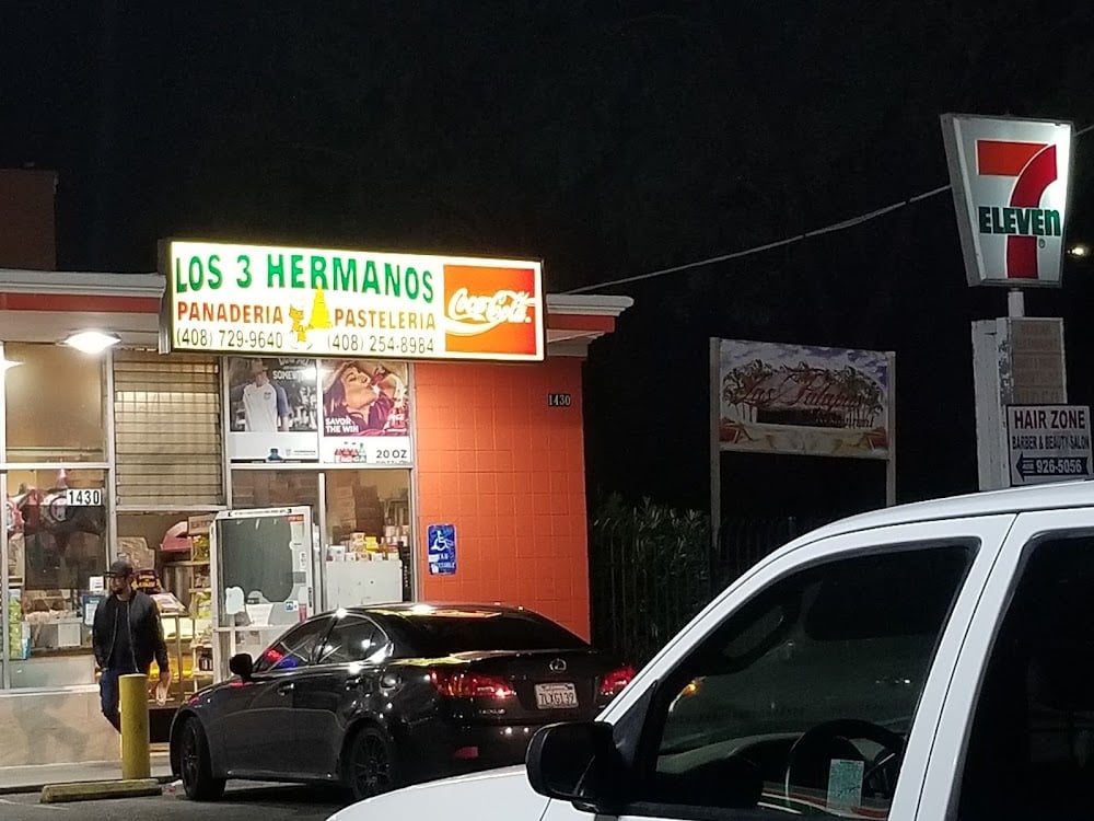 Los Tres Hermanos Bakery 2