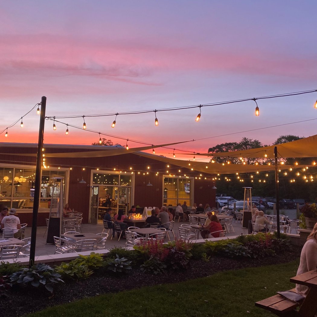 Patios & Pints 3