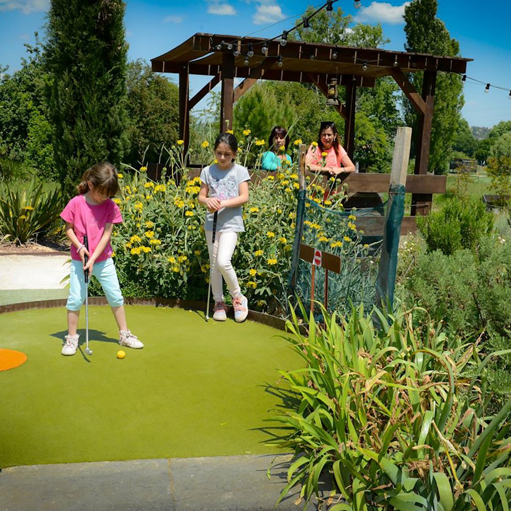 MINI GARDEN GOLF de provence 1
