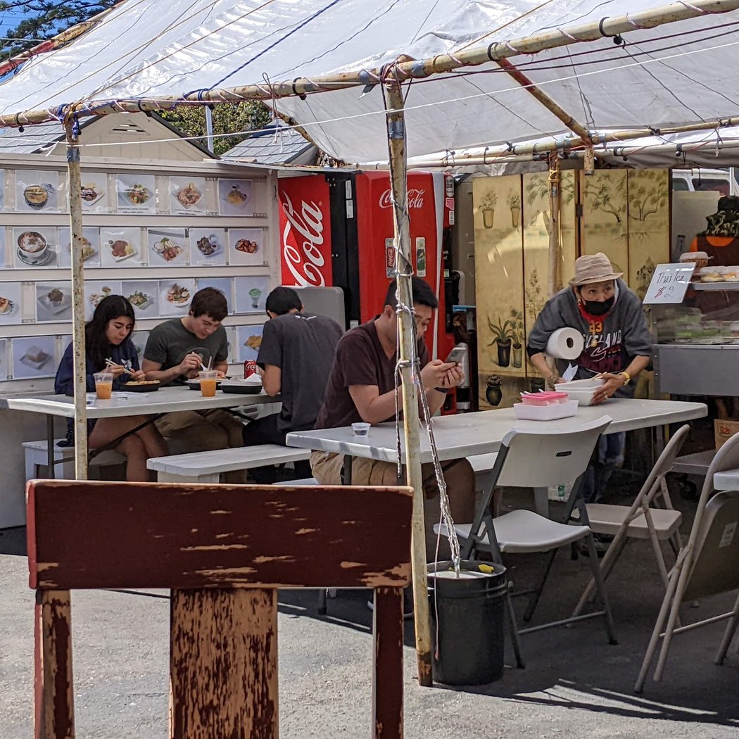 Thai Food Sales and Community Engagement 1
