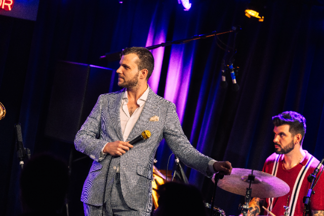 CHRISTIAN WIGGS & HIS ORCHESTRA 1