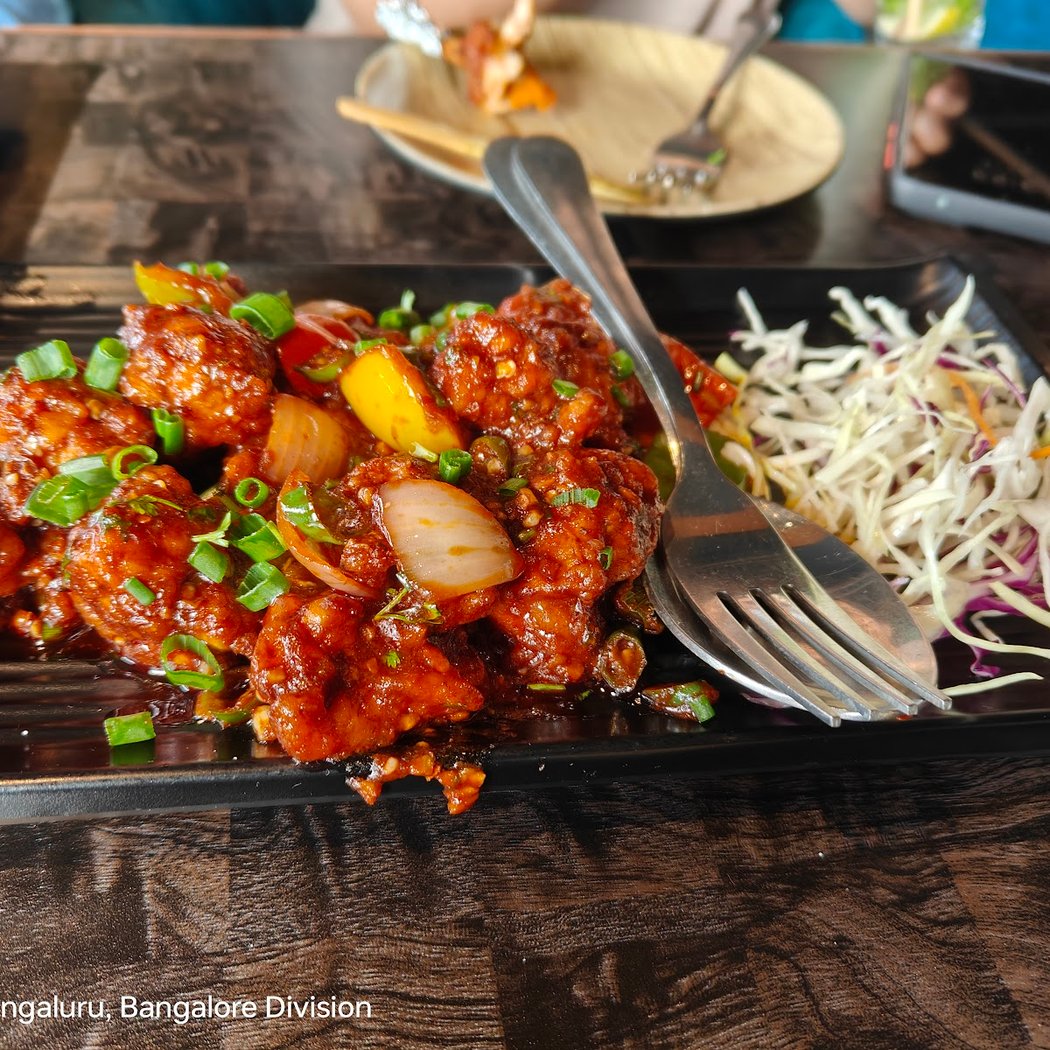 Umbaa Rooftop Pub & Kitchen 3