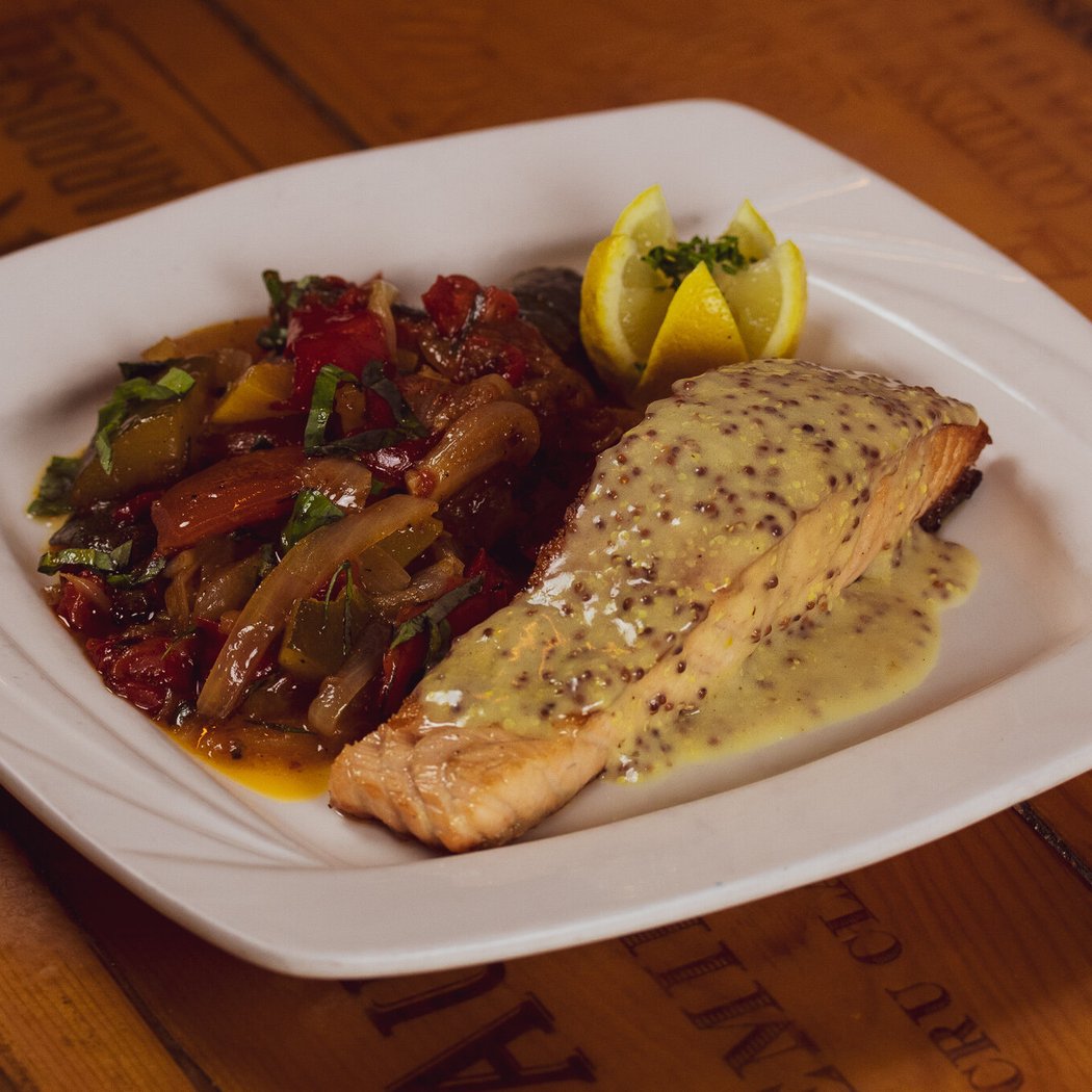 Mominette Bistro 2
